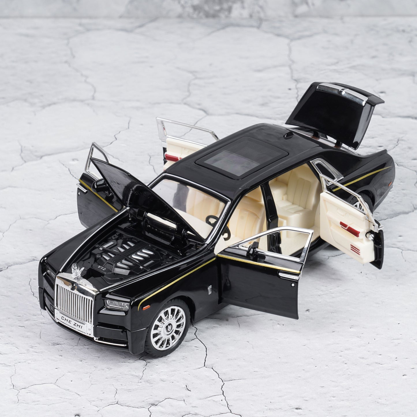 ROLLS ROYCE PHANTOM DIECAST MODEL